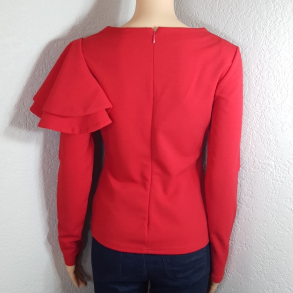 Long Sleeves Top With Tiered Ruffle Shoulder. - Picture 8 of 12